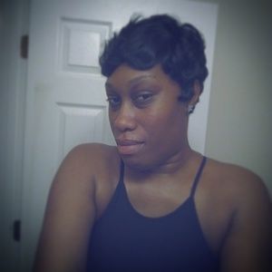 Meet your Posher, Keisha